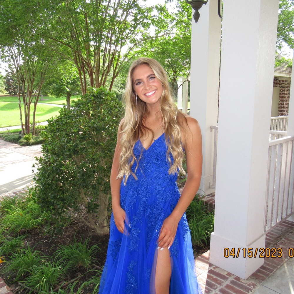 Meet your Posher, Whitney